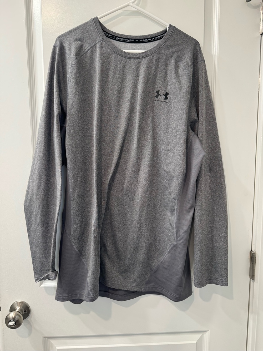 Under Armour Long Sleeve Performance Tee in Heather Gray